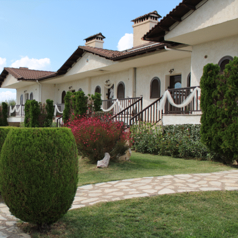 naiades outside east 2