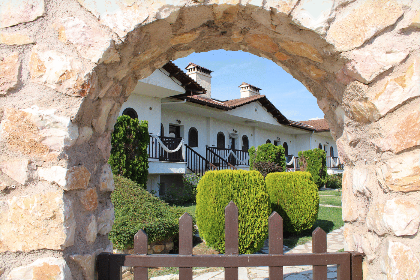 naiades outside west