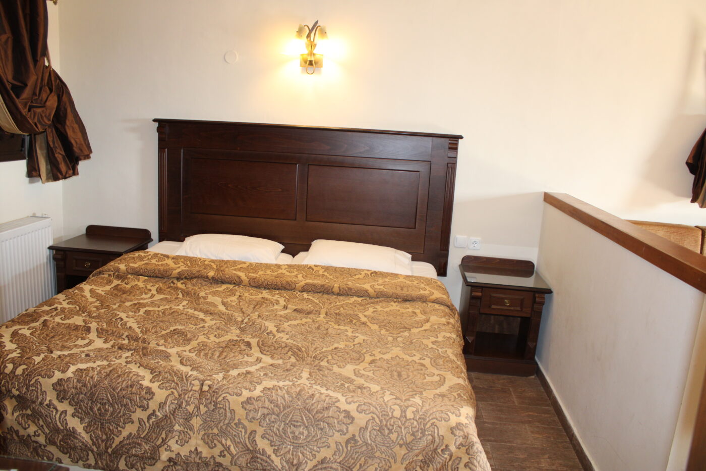 Ν Νο 1 & Νο 5, Κρεβ)ρα