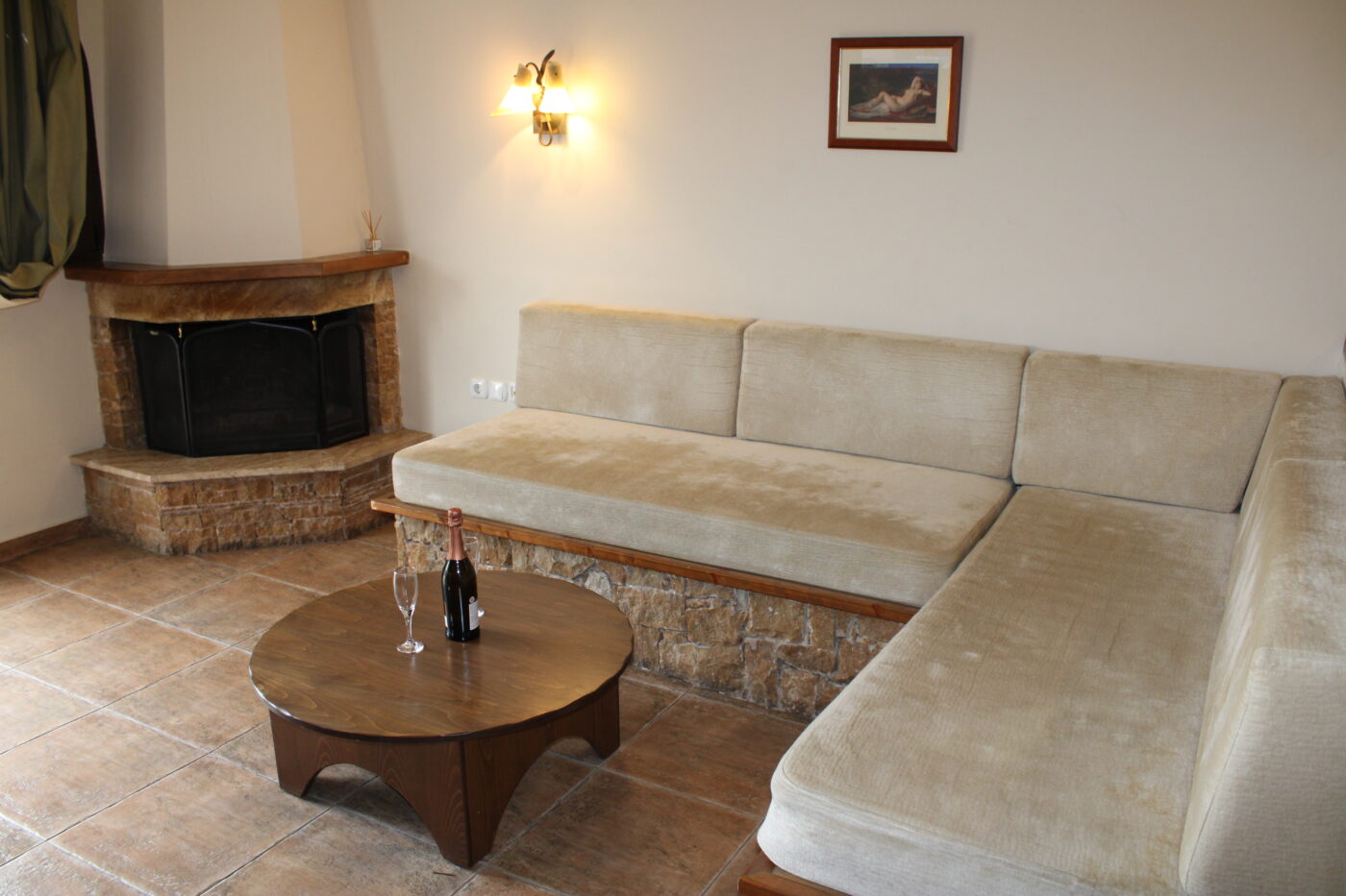 Ν Νο 3, Καθιστικό Τζάκι